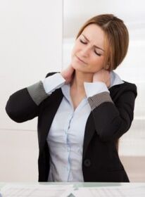 Osteokondroz nedeniyle boyun ağrısı